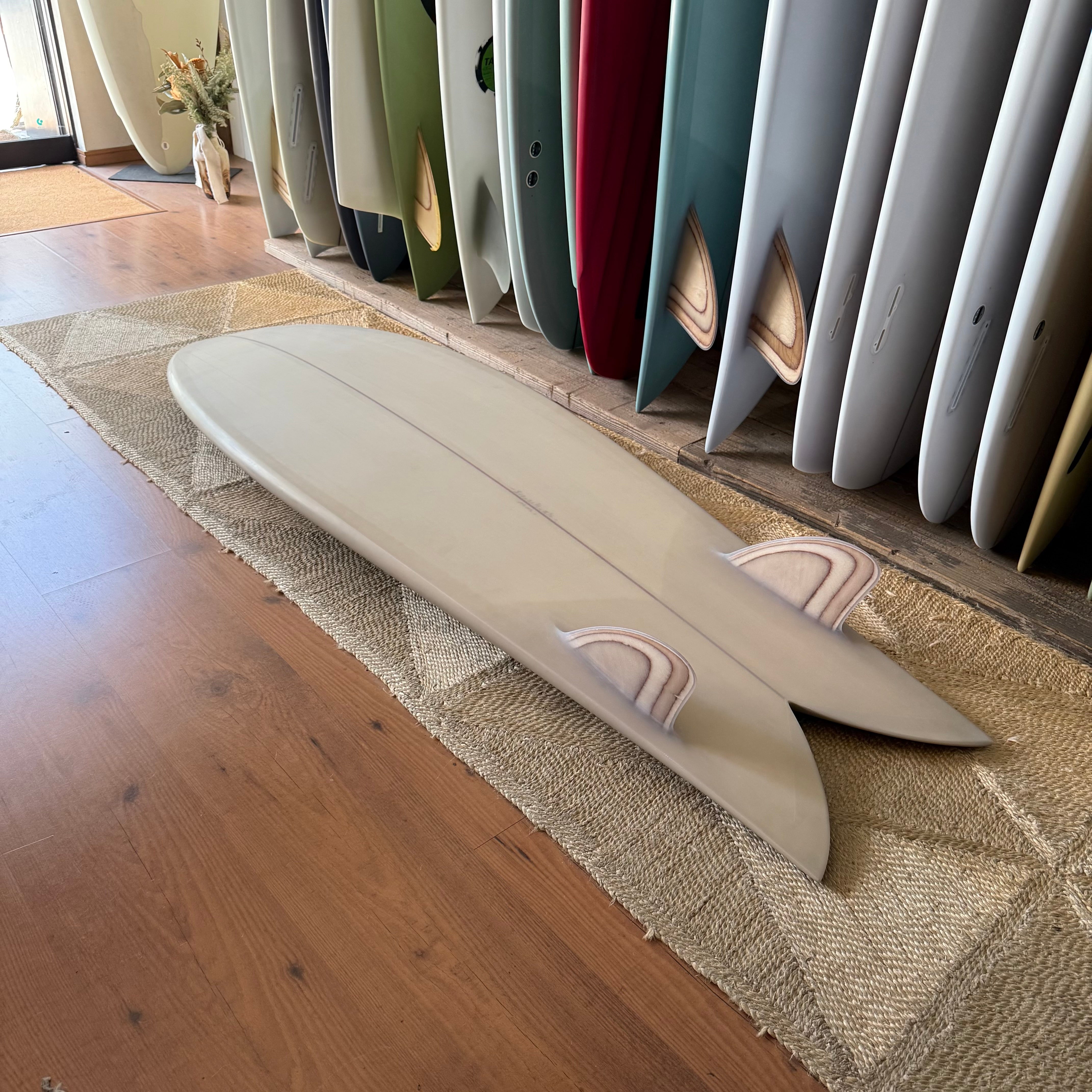 5'10” Mackie Designs Glass love side cut fish – RIDE SURF+SPORT