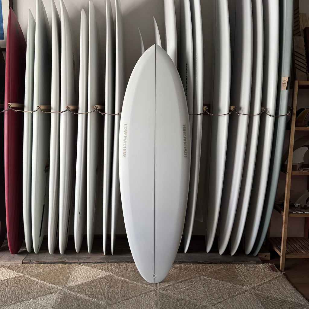 5'6" LOVEMACHINE SURFBOARDS T.REV