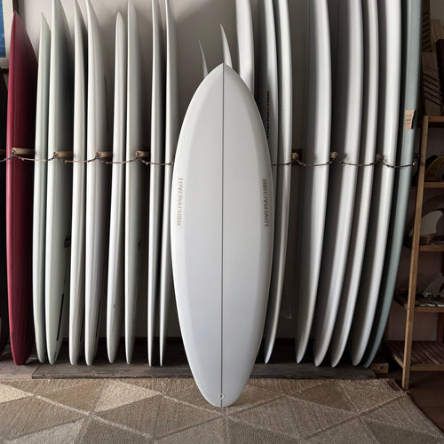 5'6" LOVEMACHINE SURFBOARDS T.REV
