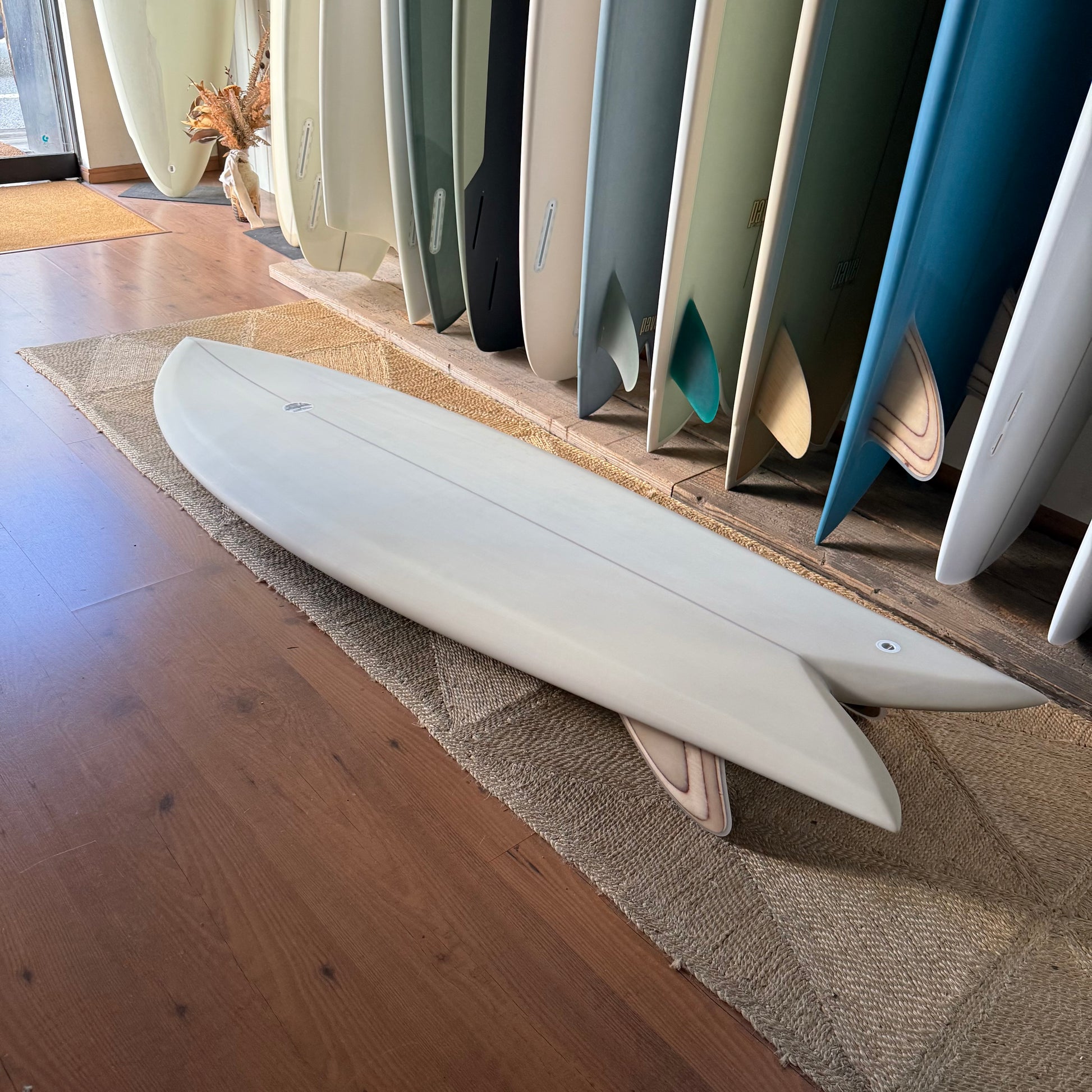 6’3” Mackie Designs Glass love fish