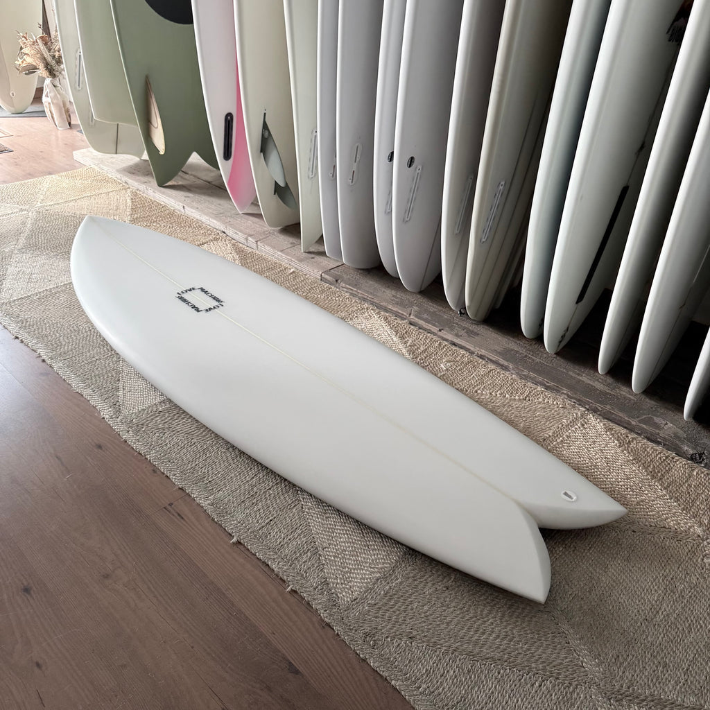 LOVEMACHINE SURFBOARDS 5'6" Wills Fish