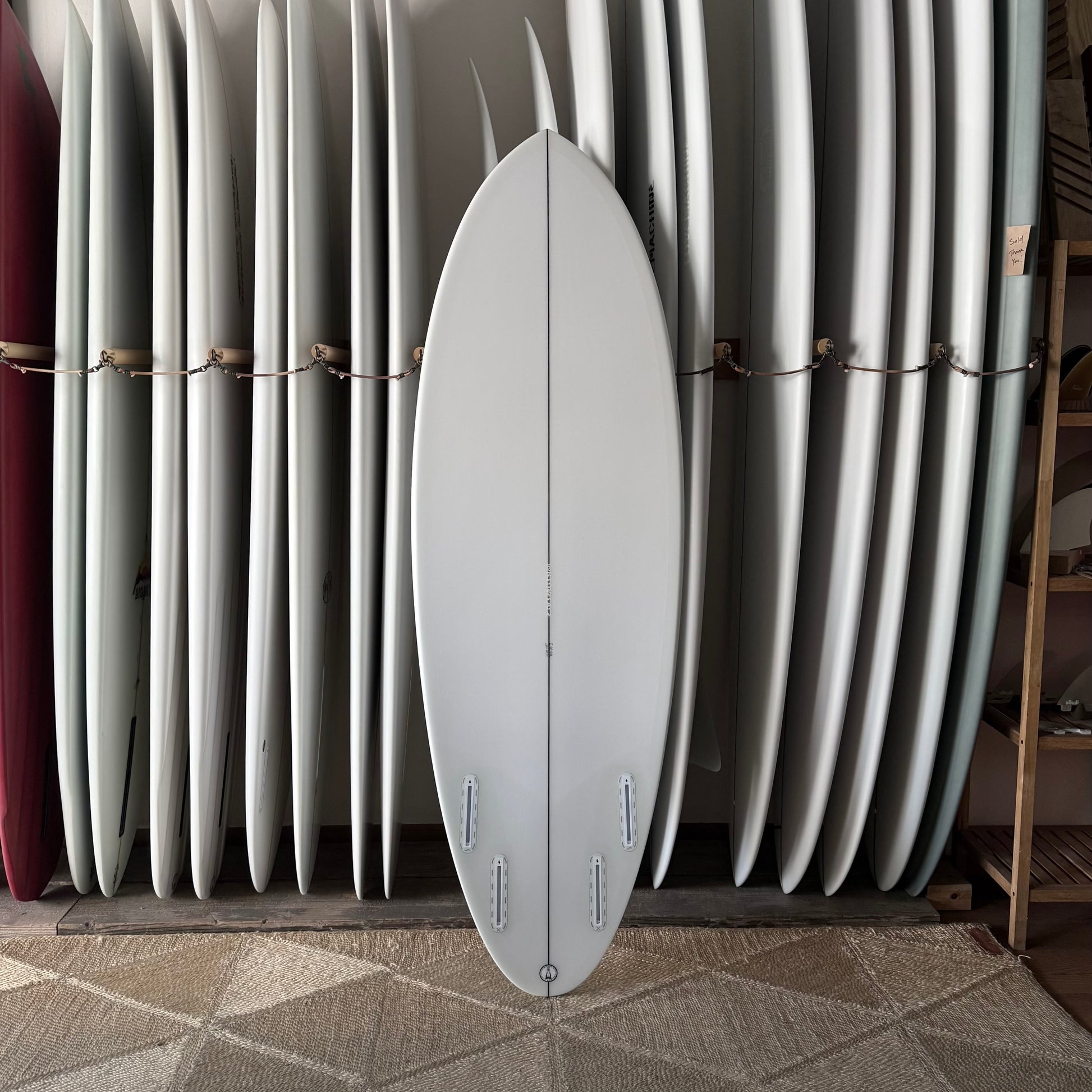 5'6" LOVEMACHINE SURFBOARDS T.REV