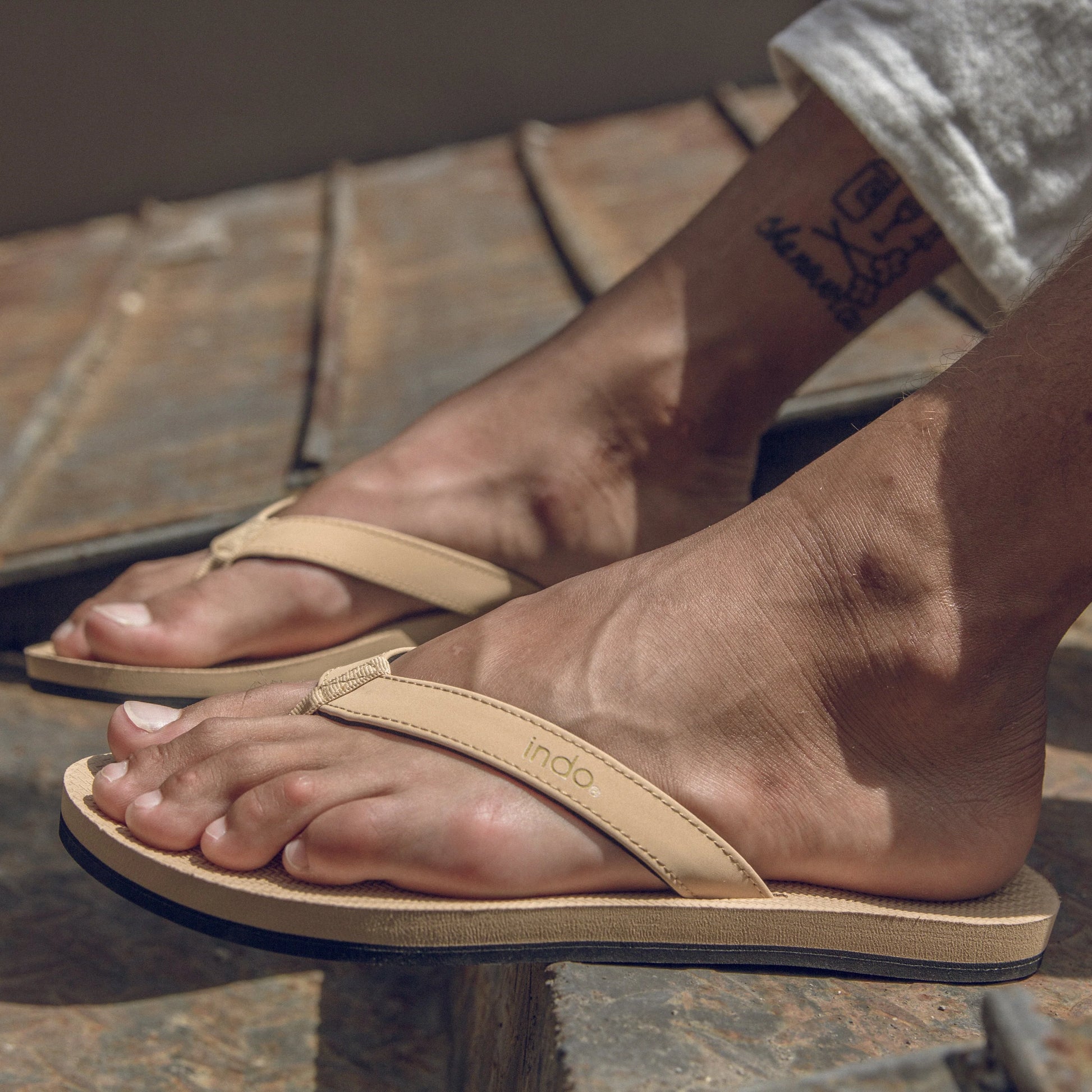 indosole Men’s ESSNTLS Flip Flops