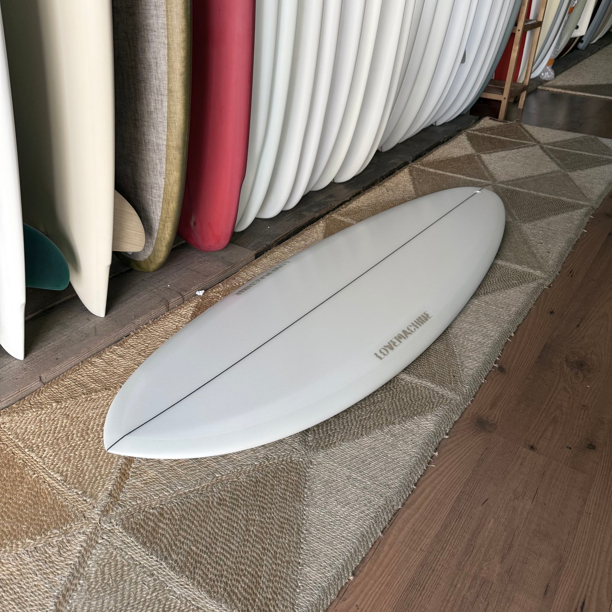 5'6" LOVEMACHINE SURFBOARDS T.REV