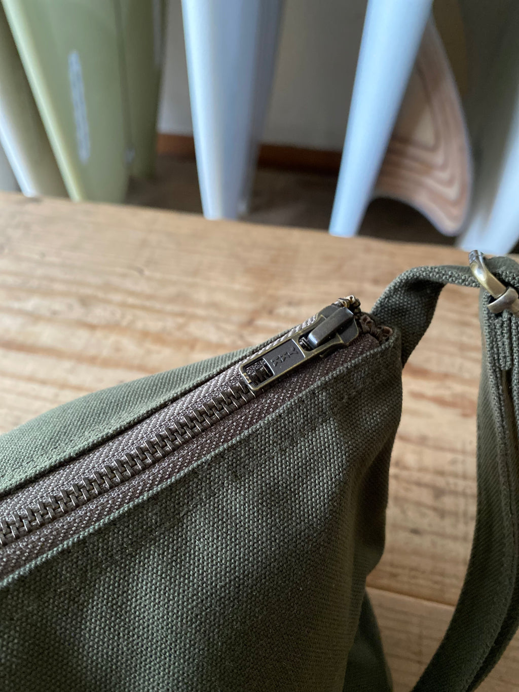 Wasabi Stand Shoulder Pouch