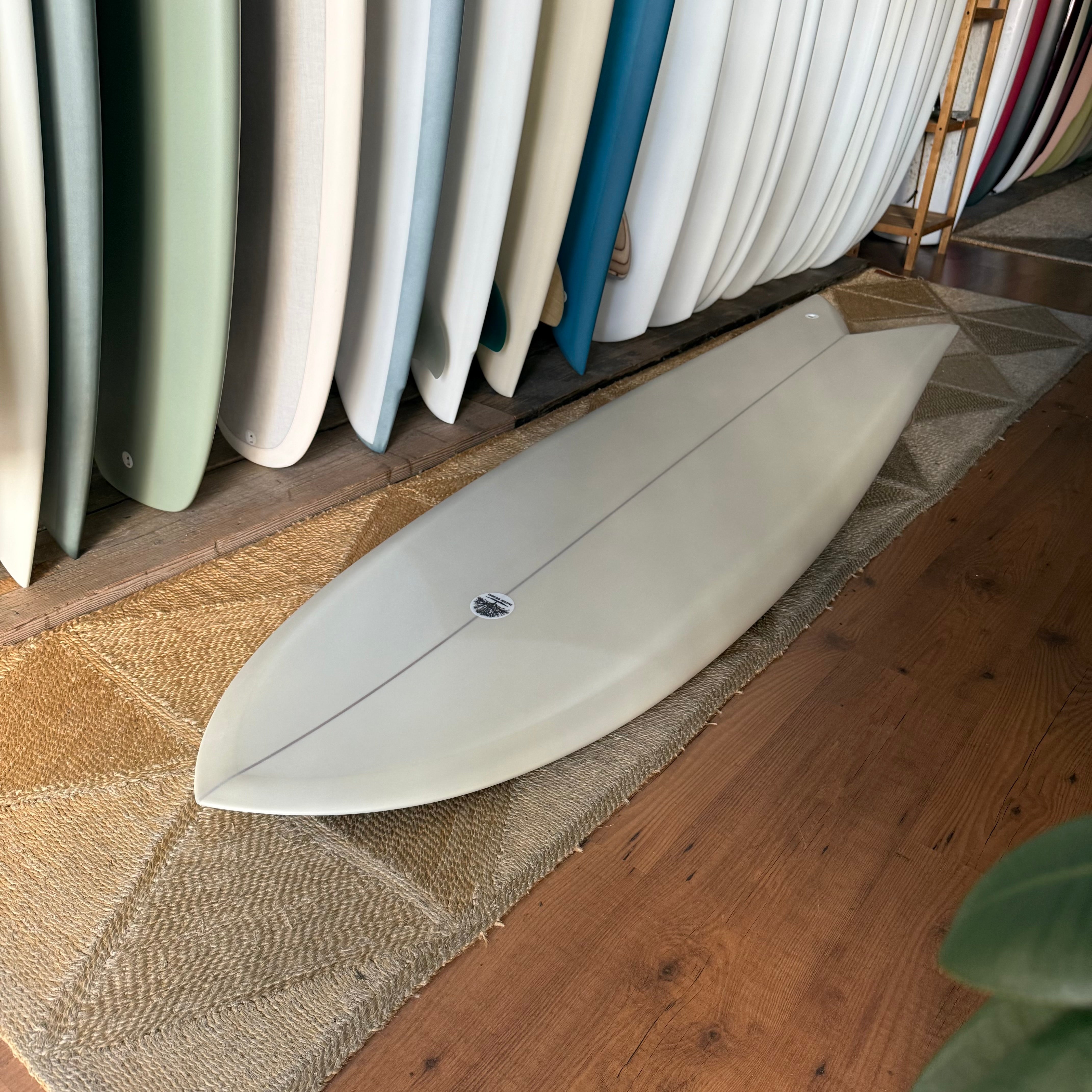 新品Mackie Designs Glass love side cutfish 5'11” Mackie Designs Glass love fish – RIDE SURF+SPORT