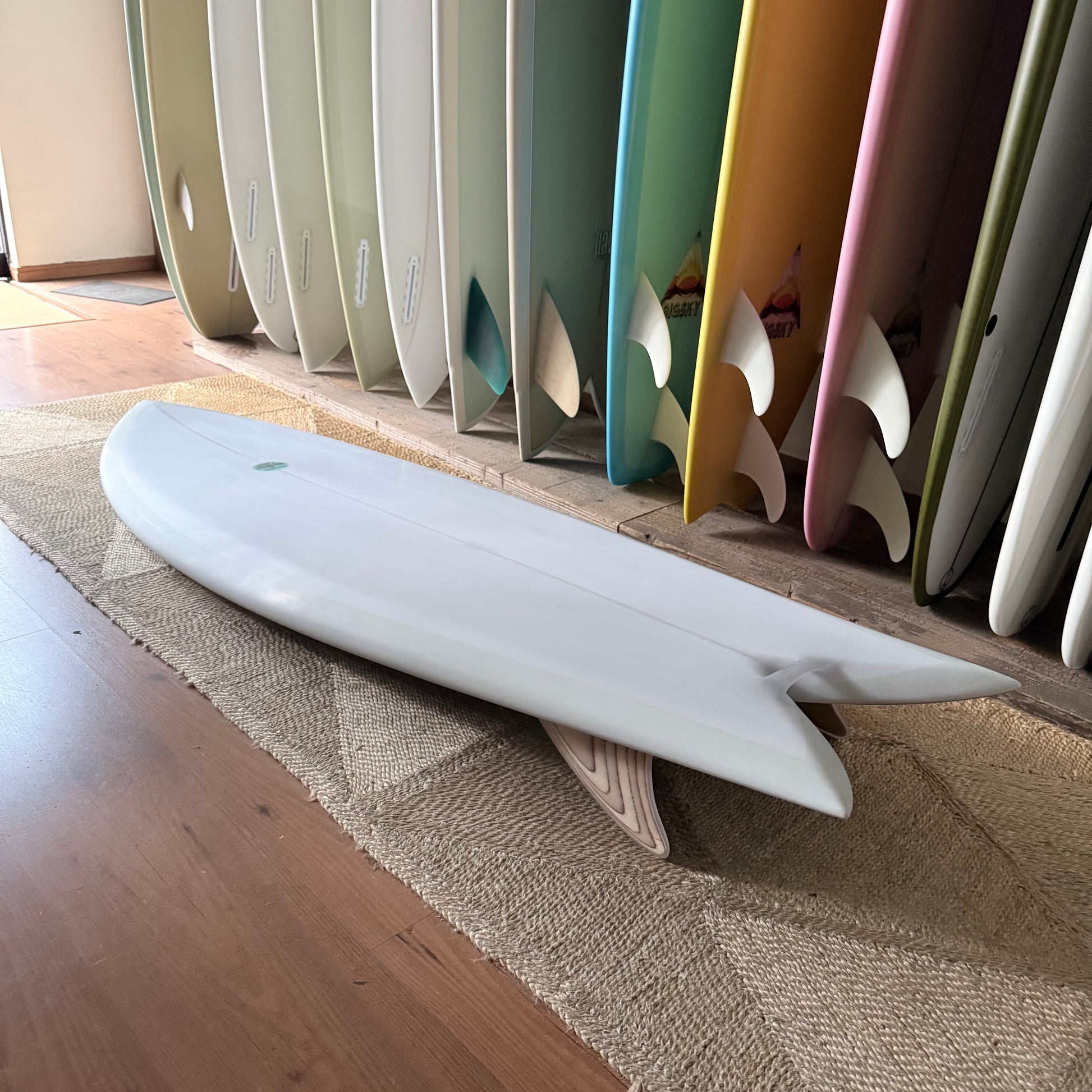 5’10” Mackie Designs Glass love fish
