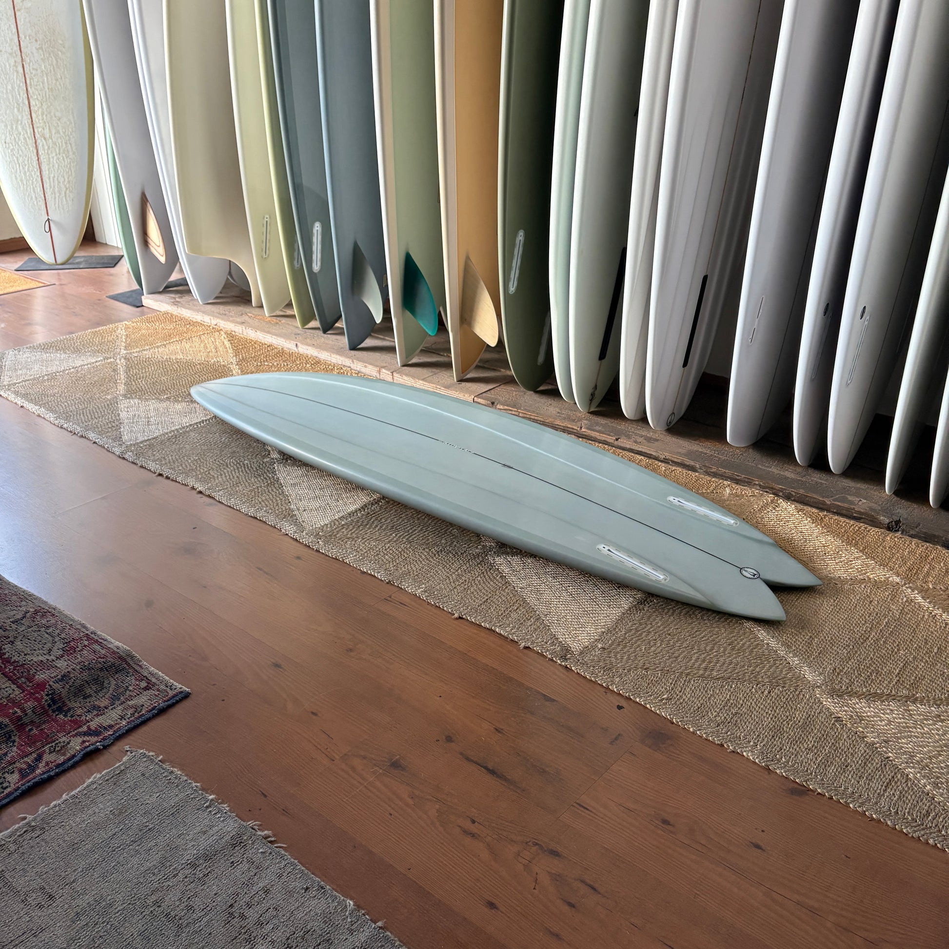 5'9" LOVEMACHINE SURFBOARDS Pedestrian Ship