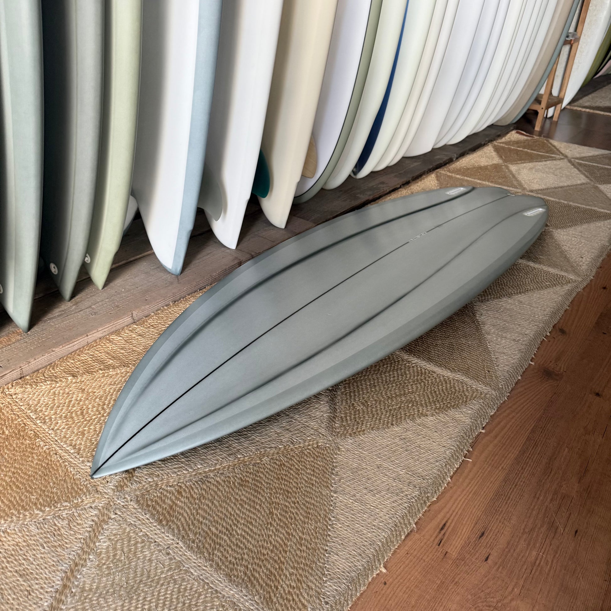 6'2" LOVEMACHINE SURFBOARDS Pedestrian Ship
