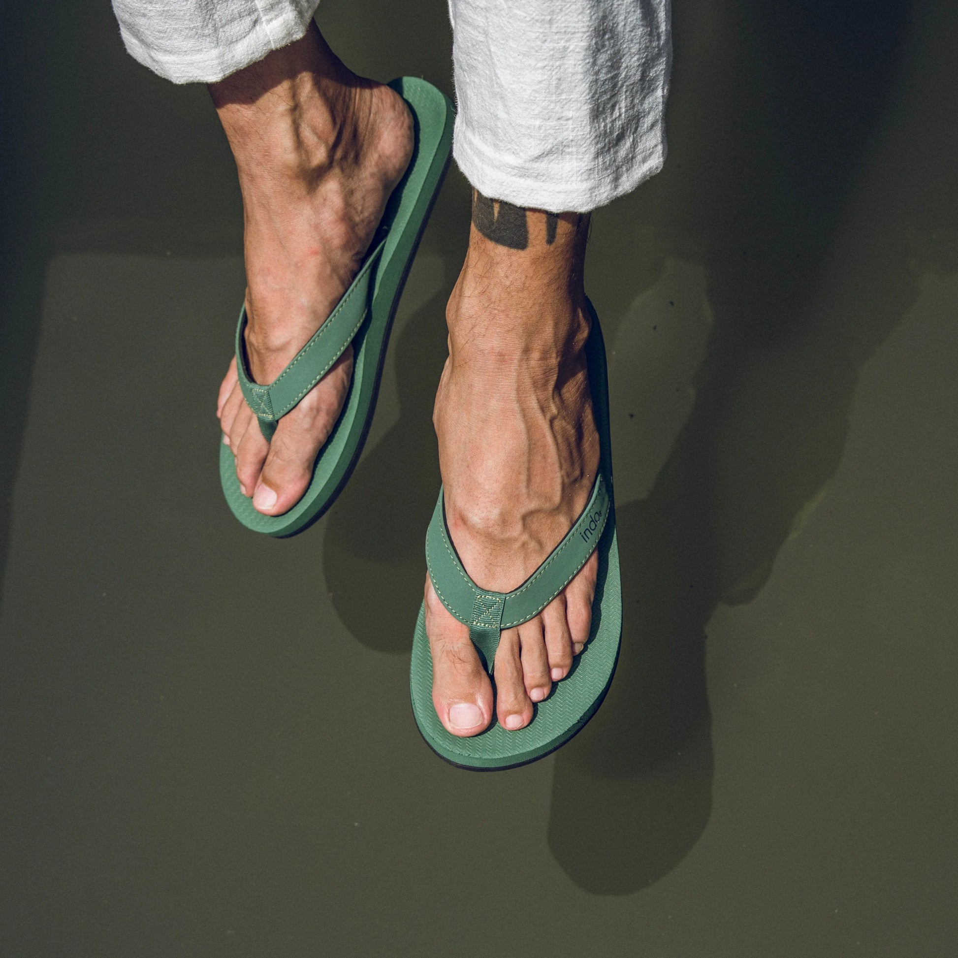 indosole Men’s ESSNTLS Flip Flops